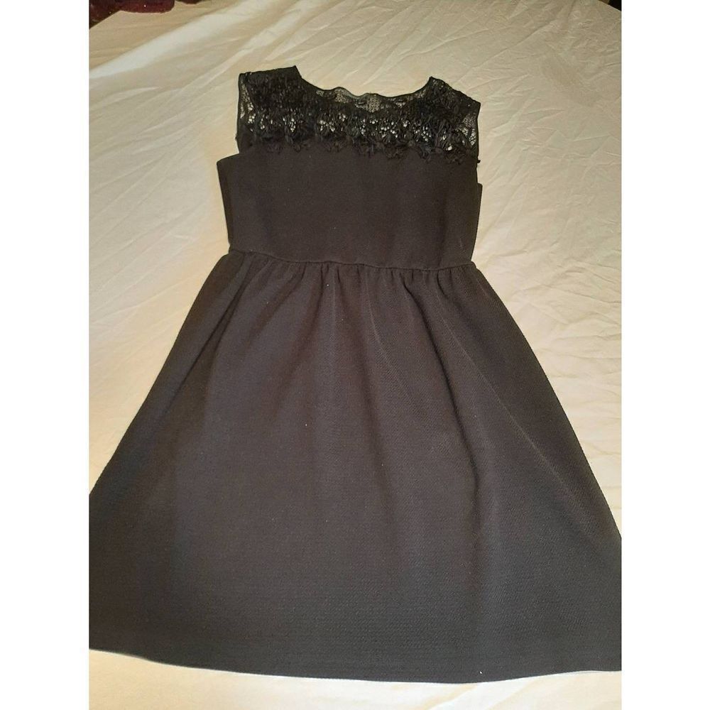 Medium Soprano Black Lace Back Midi Special Occasion Dress